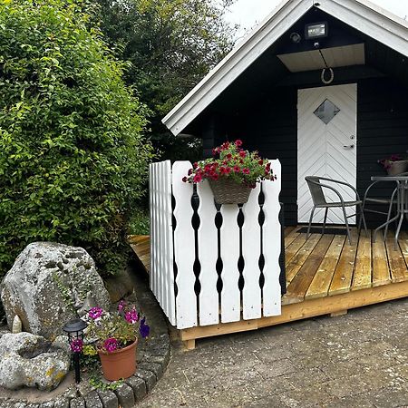 Idestrup Stunning Romantic Cabin Close To Baltic See المظهر الخارجي الصورة